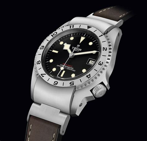 tudor p|tudor p01 black bay.